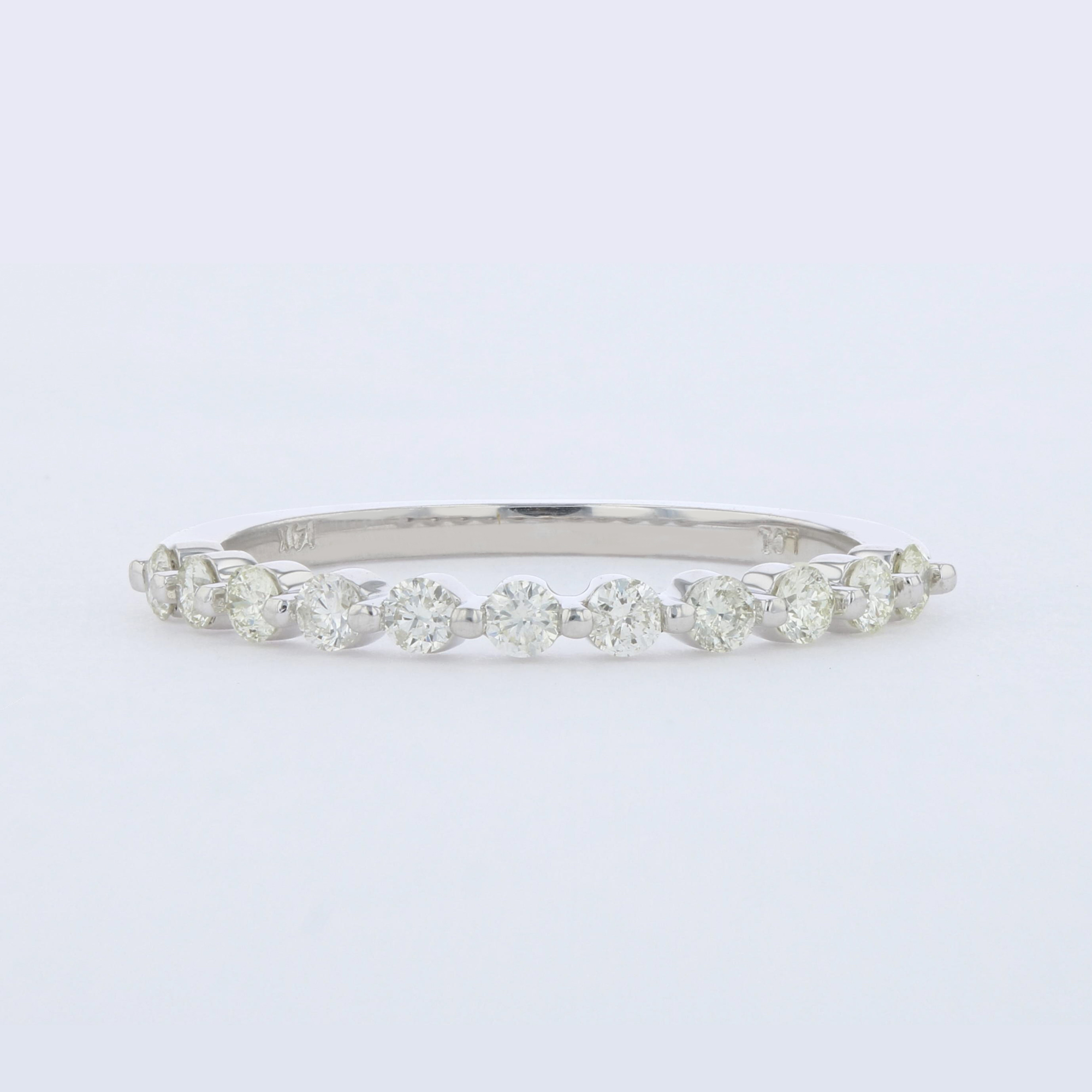 0.30ctw Diamond Wedding Band in 14k White GOld